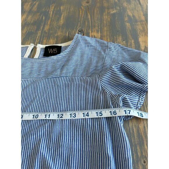 W5 Short Sleeve Pinstripe Blue White Embroidered Blouse M - Picture 5 of 7